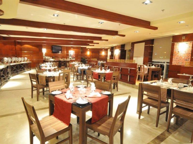 Eastyard Khobar Hotel - Formerly Ramada By Wyndham Khobar Extérieur photo