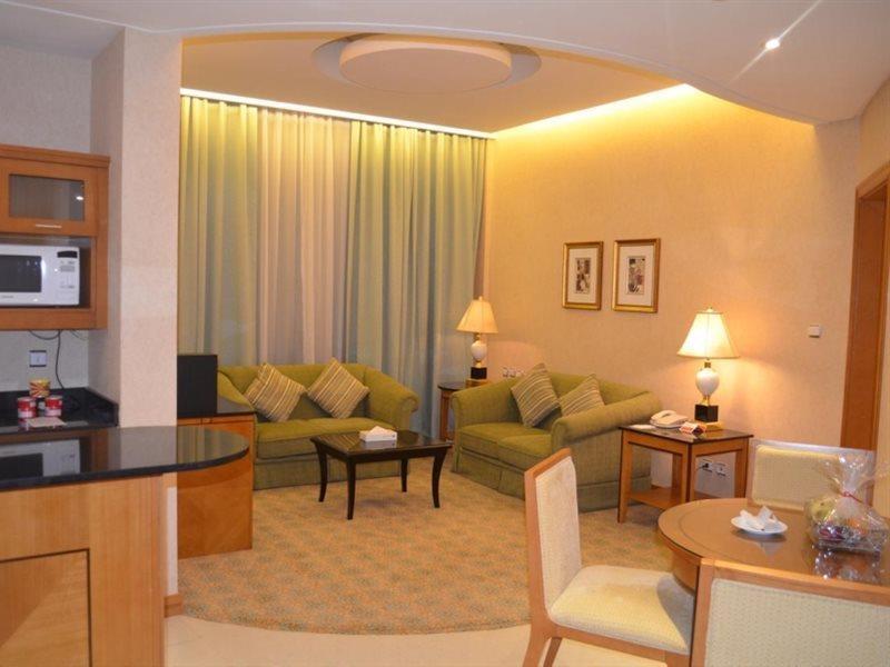 Eastyard Khobar Hotel - Formerly Ramada By Wyndham Khobar Extérieur photo