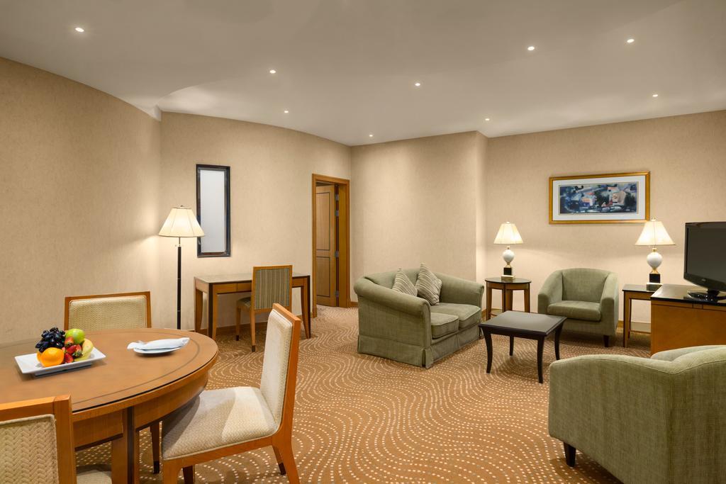 Eastyard Khobar Hotel - Formerly Ramada By Wyndham Khobar Extérieur photo