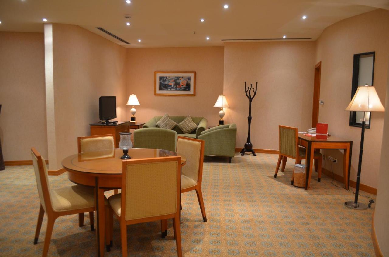 Eastyard Khobar Hotel - Formerly Ramada By Wyndham Khobar Extérieur photo